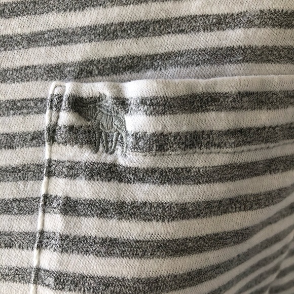 ABERCROMBIE & FITCH MUSCLE HENLEY - Picture 4 of 8